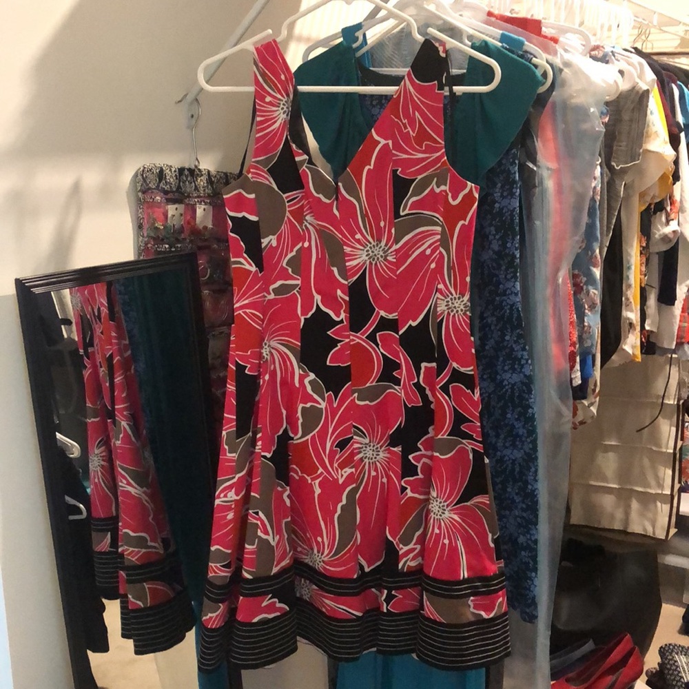 Dress - Picture 2 of 2